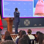 Ж.Баласагын атындагы Кыргыз улуттук университетинде Дүйнөлүк каражат топтоо күнүнө карата жалпы студенттер үчүн чоң жыйын залында лекция болуп өттү.